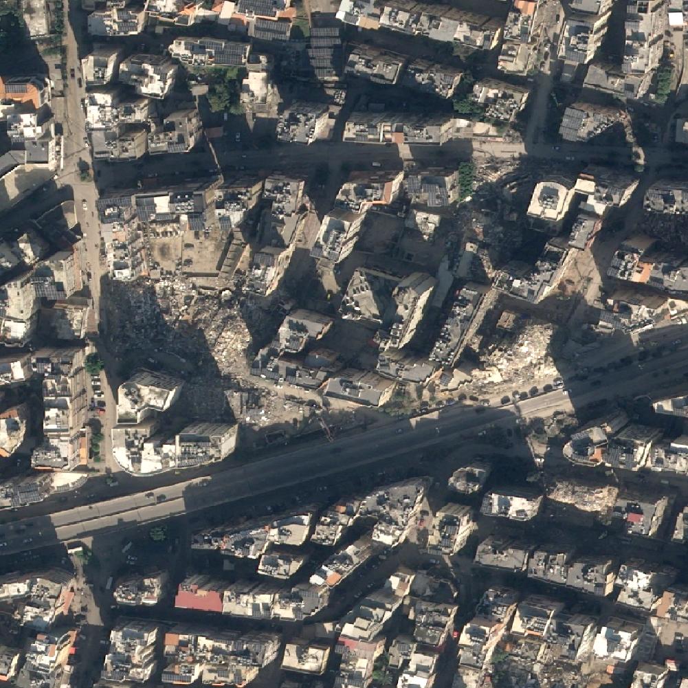 OnGeo-Intellitence satellite image 5_2:  After the bombing, location:  Bejrut, Haret Hreik, Baabda District, Muhafaza Dżabal Lubnan, 1001, Liban